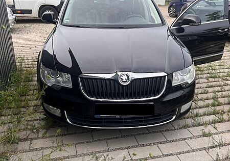Skoda Superb 2.0 TDI CR 125kW DSG Elegance Combi E...