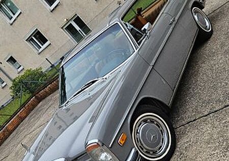 Mercedes-Benz 250