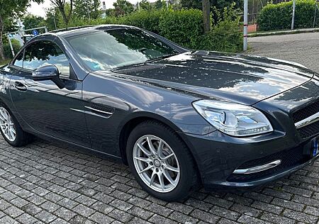 Mercedes-Benz SLK 200 - tenoritgraumetallic- 184 PS