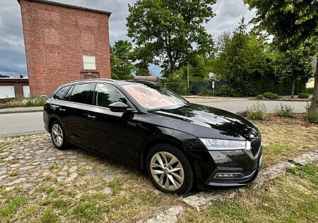 Skoda Octavia 2.0 TDI SCR 110kW DSG FIRST E /PANO/HUD