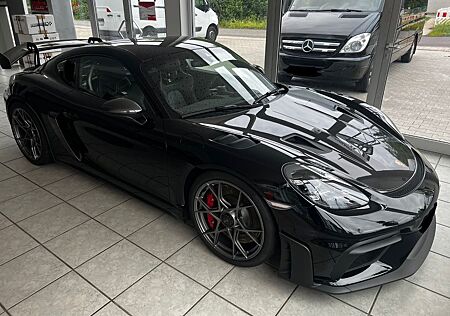 Porsche Cayman GT4 RS