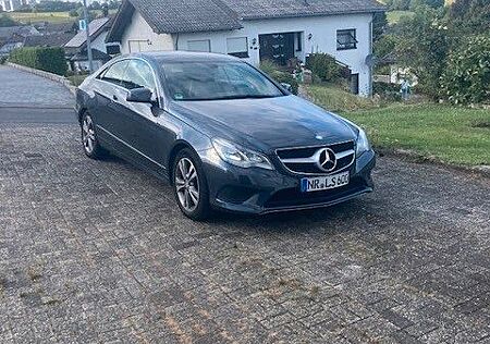 Mercedes-Benz E 350 Coupé BlueTEC -