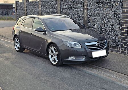 Opel Insignia Sports Tourer 2.0 CDTI Sport 19"