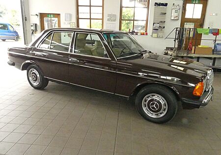 Mercedes-Benz 200 original 89100 KM aus 1 Hand