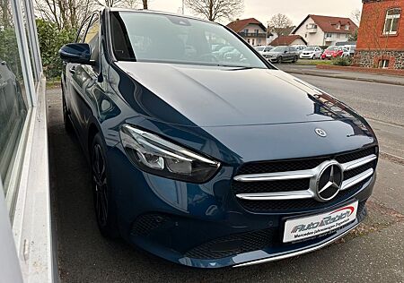 Mercedes-Benz B 180 Edition19+AHK+Pano+Sound+360°+ToT+Ambi+LED