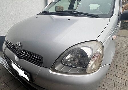 Toyota Yaris 1.0 TÜV 06/2026