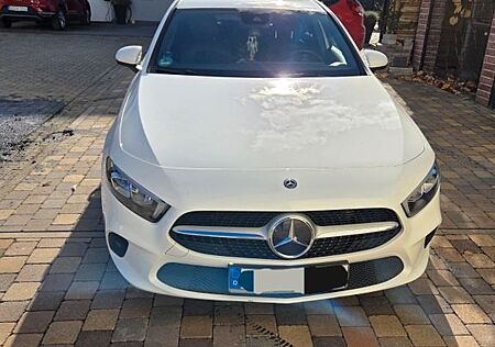 Mercedes-Benz A 180 -