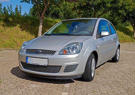 Ford Fiesta Style 1,3 TÜV NEU 81 TKM 2.HD Klima