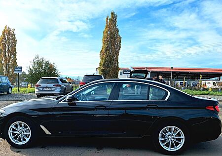 BMW 530e *G30*Navi*Leder*LED*SHZ*Cam*PDC*Assistent