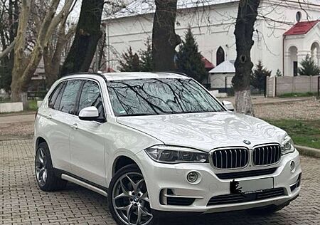 BMW X5 xDrive50i -