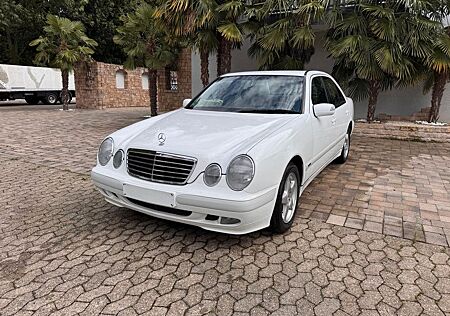 Mercedes-Benz E 220 CDI CLASSIC Classic