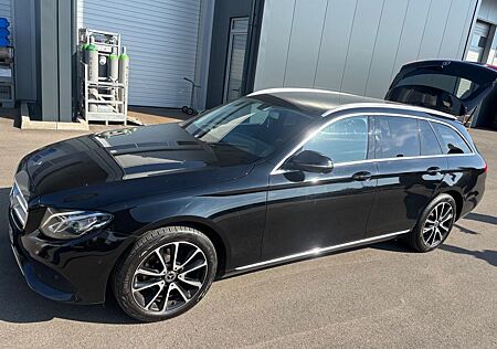 Mercedes-Benz E 220 d T Autom. - Nur noch heute