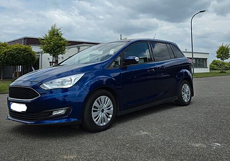 Ford Grand C-Max 1,0 EcoBoost 92kW Titanium Titanium