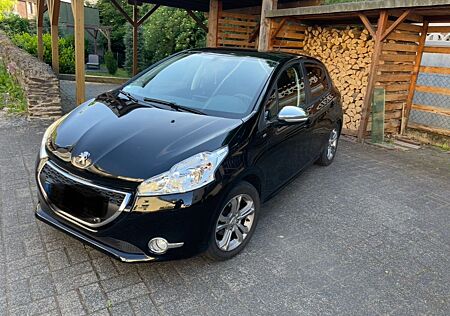 Peugeot 208 1.2 Style 82 VTi Style