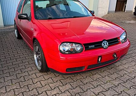 VW Golf Volkswagen 1.8T GTI 3-Türer Flashrot