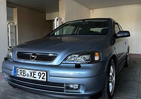 Opel Astra 1.8 16V Sport 8-fach bereift, Rarität