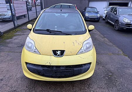 Peugeot 107 1.0 Filou