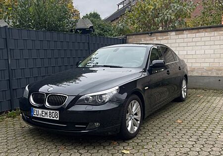 BMW 525i -