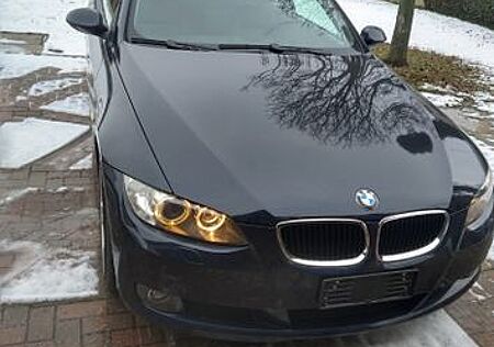 BMW 320i -