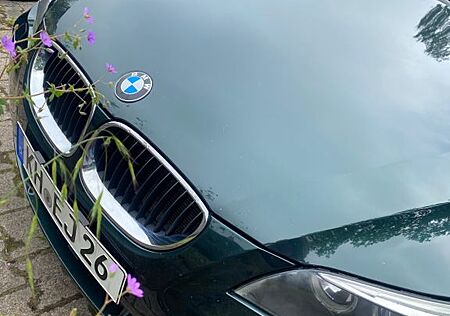 BMW 523i -