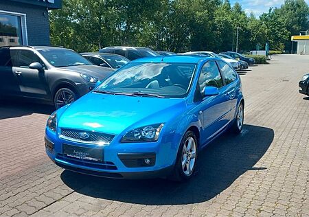 Ford Focus Lim. 1.6 Titanium Tüv Neu Inspektion Neu