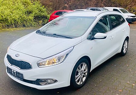 Kia Cee'd Sportswagon Ceed Sportswagon Dream Team 1.Hand Navi/R-Kamera