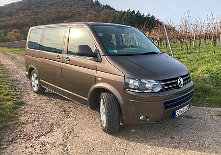 VW T5 Multivan Volkswagen *Austauschmotor mit ~70 000 km*