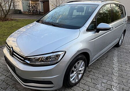 VW Touran Volkswagen BMT/LED-BiXenon Laser/Navi/AHK/PDC/A-Temp