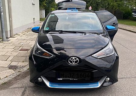 Toyota Aygo (X) Aygo (X) 1,0-l-VVT-i x-play touch x-play touch