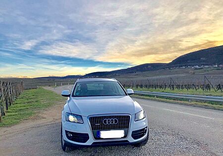 Audi Q5 2.0 TFSI S tronic quattro -