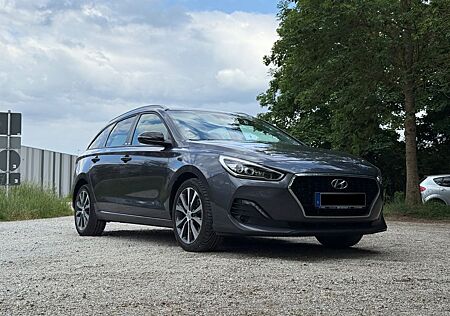 Hyundai i30 1.0 T-GDI Kombi - Scheckheftgepflegt