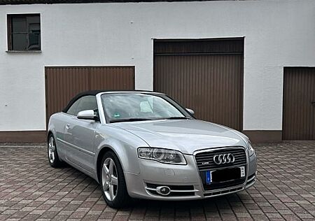 Audi A4 2.7 TDI (DPF) multitronic Cabriolet -S-Line