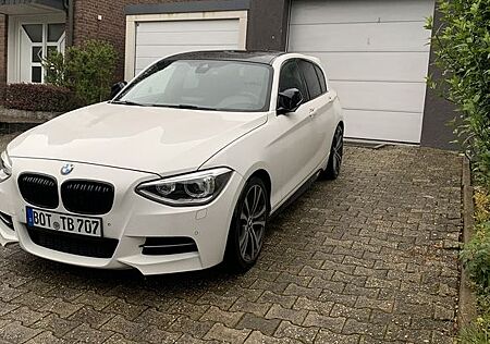 BMW M135i xDrive -