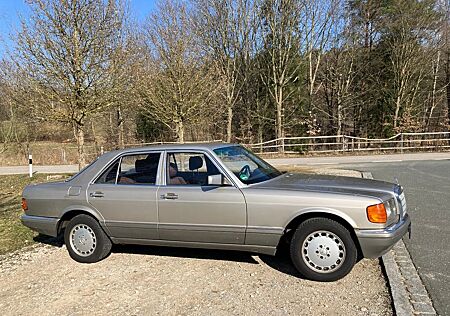 Mercedes-Benz S 260 SE