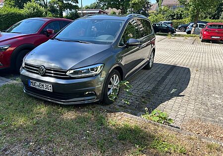 VW Touran Volkswagen 2.0 TDI SCR DSG Highline Highline