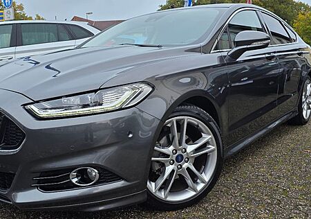 Ford Mondeo Titanium LED StHz 2j. Garantie TÜV Neu
