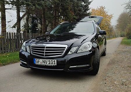 Mercedes-Benz E 220 CDI T AVANTGARDE W212 Scheckheft