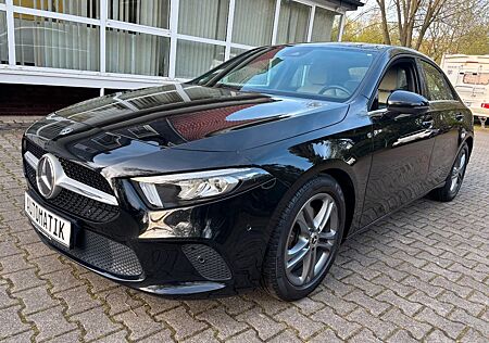 Mercedes-Benz A 200 A Limousine/Style/Kamera/