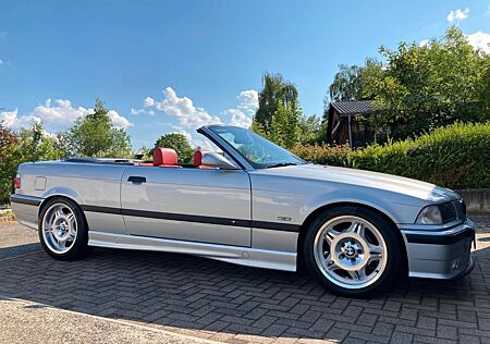 BMW 320i Cabrio Sport Edition Sport Edition