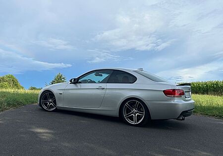 BMW 330i Coupé E92 | N52 | TÜV 07/27