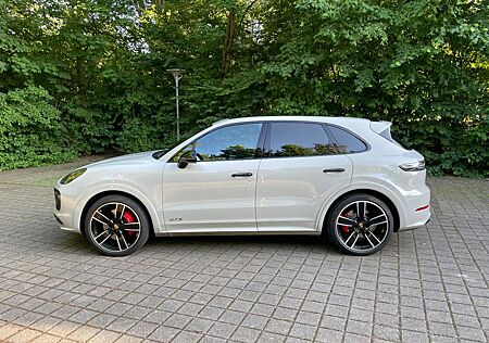 Porsche Cayenne GTS / Kreide / Approved bis 09/27 / TOP