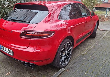 Porsche Macan Turbo mit Performance Paket