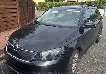 Skoda Fabia 1.4l TDI Cool Ed. Red&Grey schw F. Com...