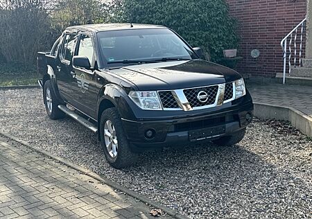 Nissan Navara Pick UP 4x4 Klima Tempo LKW Zul.