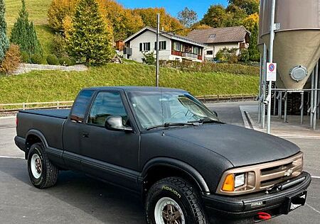 Chevrolet S-10 Extended Cap 4x4