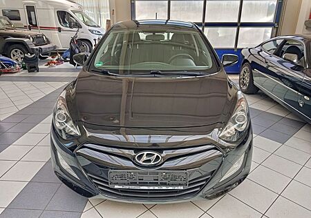 Hyundai i30 cw Classic*NAVI*KLIMA*KAMERA*