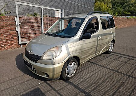 Toyota Yaris 1.3 linea sol