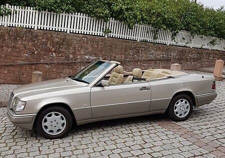 Mercedes-Benz E 320