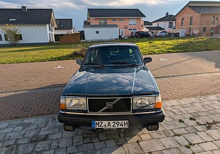 Volvo 240 GL mit H Kennzeichen