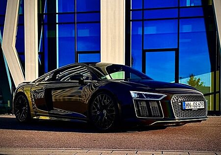 Audi R8 5.2 FSI plus S tronic quattro -